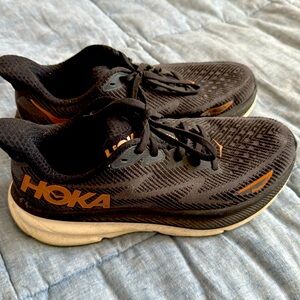 Hoka Clifton 9
